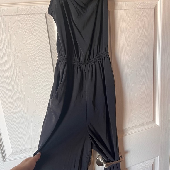 Express XS cowl neck jumpsuit NWT - Picture 5 of 5